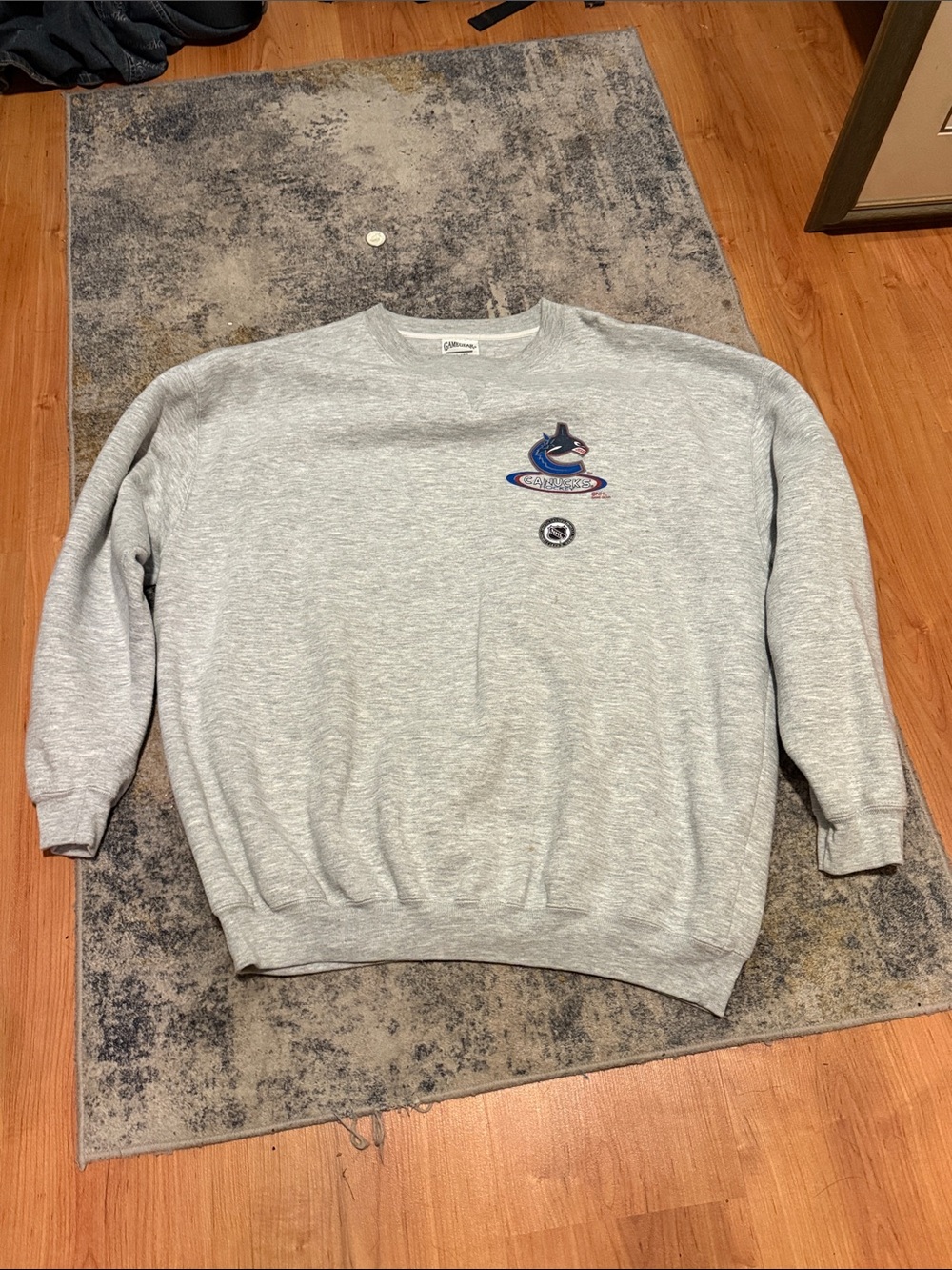 Vintage Canucks hoodie